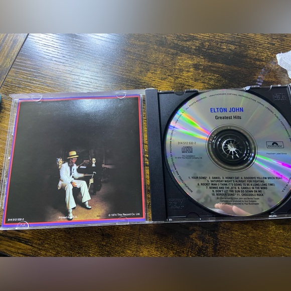 Elton John: Greatest Hits CD - Picture 3 of 9